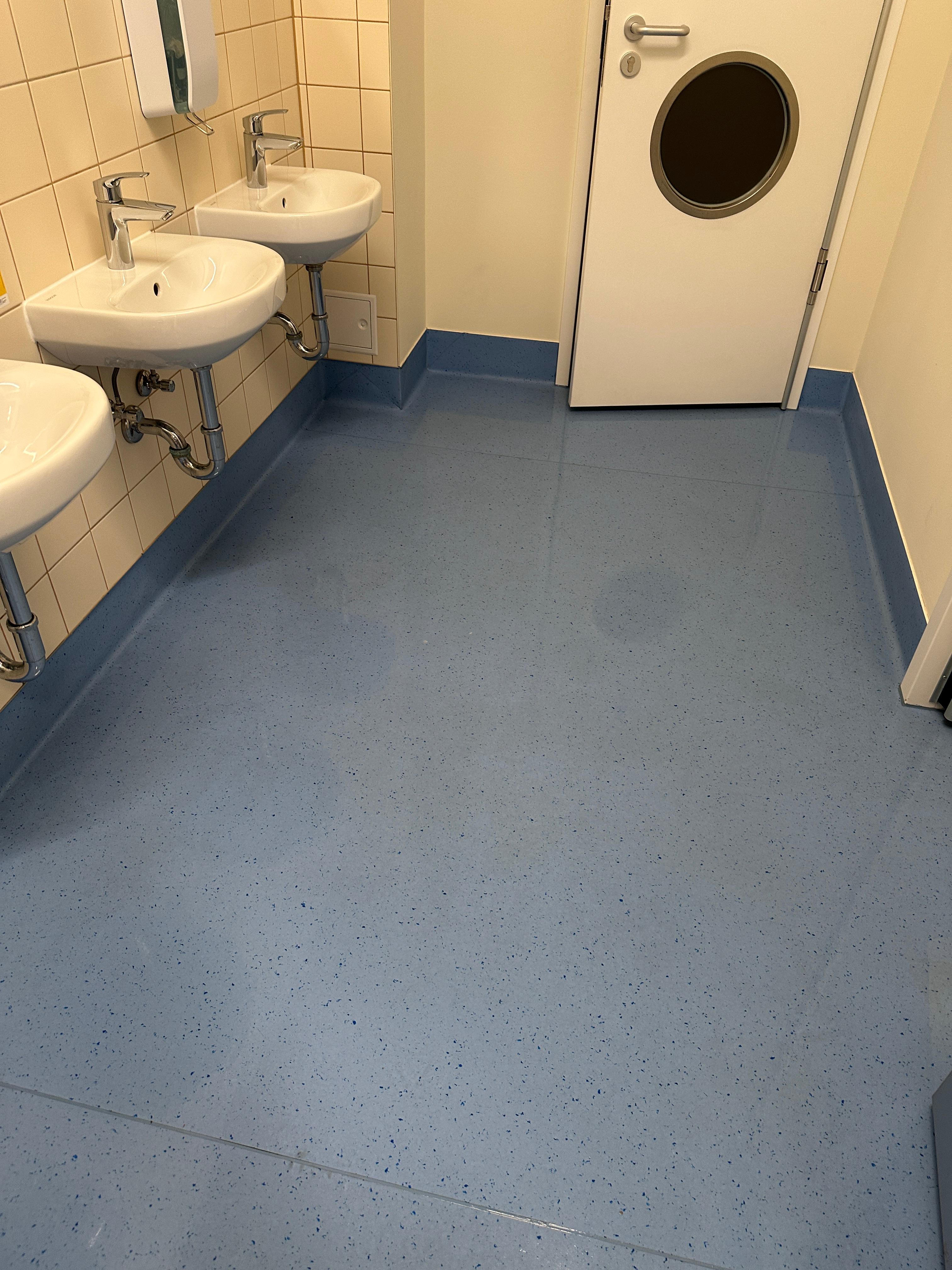 Intensive Reinigung im Bestand von SEEL Transport & Reinigung in Berlin